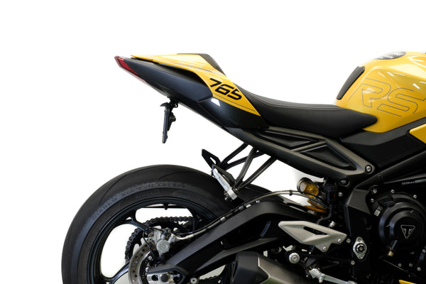 EP Dynamic Tail Tidy & V1 Indicators | Triumph Street Triple 765