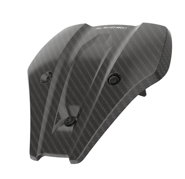 Precision shaped from lightweight, premium carbon fibre, the Evotech Carbon Fibre Fly Screen has aerodynamic shaping, bringing a factory-finish look to the front of the motorcycle. Finished with Evotech Performance logo, the EP carbon fibre front cowl has matt, black fasteners to a EP bespoke aluminium fitting bracket, giving a fuss-free.