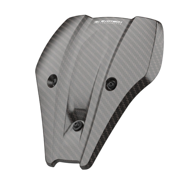 Precision shaped from lightweight, premium carbon fibre, the Evotech Carbon Fibre Fly Screen has aerodynamic shaping, bringing a factory-finish look to the front of the motorcycle. Finished with Evotech Performance logo, the EP carbon fibre front cowl has matt, black fasteners to a EP bespoke aluminium fitting bracket, giving a fuss-free.